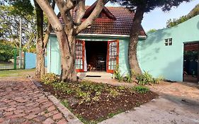 Cozy Cottage +/- 500M From The Beach